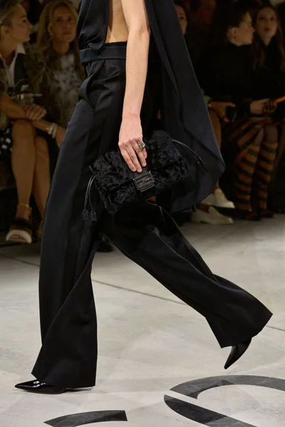 Look 84